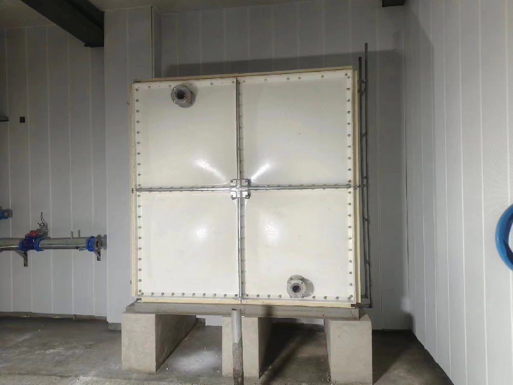 三河玻璃钢水箱安装案例
